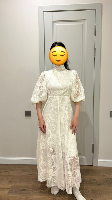 Белое нарядное платье