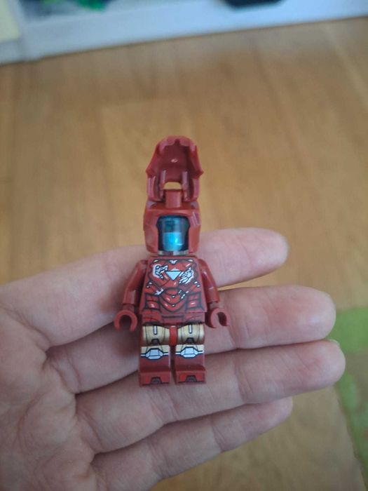 Minifigurină lego Iron Man MK6