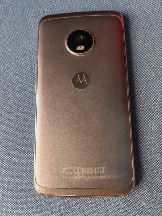 Телефон  Motorola Moto G5