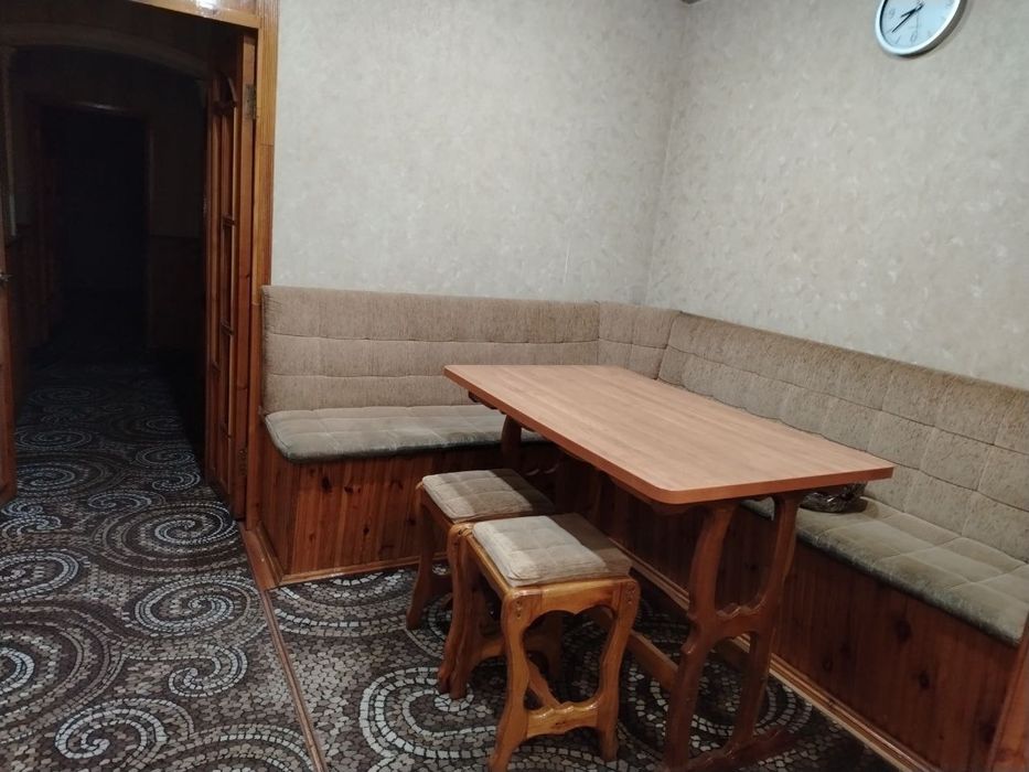 Куйлик массив 5 да 3 хонали хонадон 1 этажада сотилади