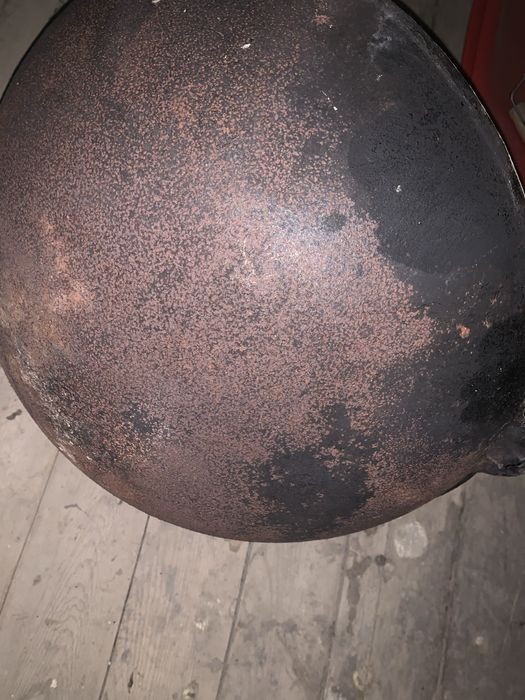 Чугунный   казан.