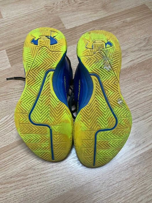 Bascheti Under Armour marimea 38