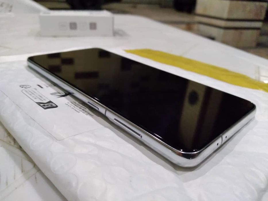 Samsung Galaxy S21 plus