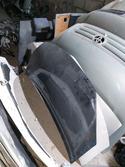 Капот на тойота эстима