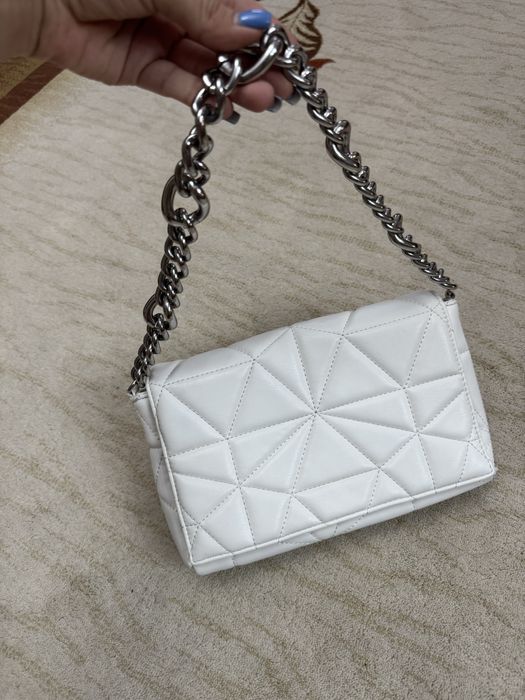 Сумка коричневая и Stradivarius сумка белая