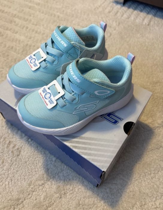 Adidasi Skechers noi cu eticheta nr 25-15cm