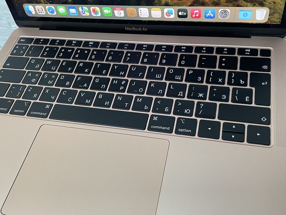 MacBook Air 13, 2019, Gold, отличное состояние.