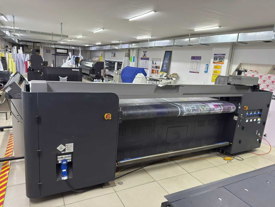 Широкоформатный гибридный УФ принтер Flora XTRA2000HUV