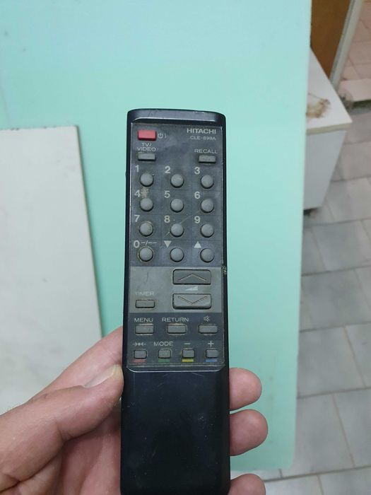 ТВ Hitachi 16инч