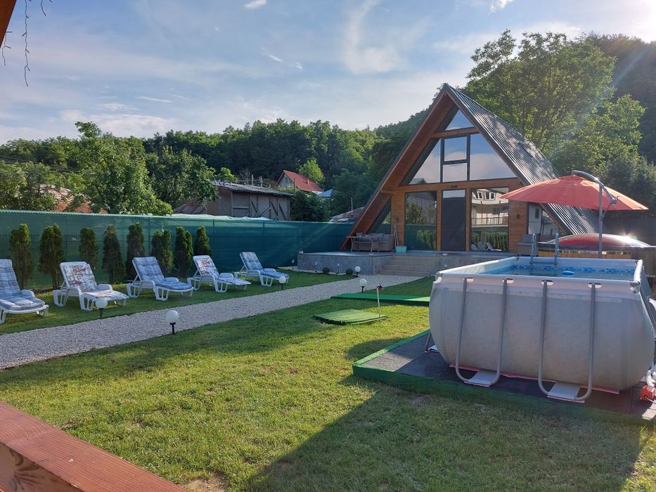 Cabana A-Frame  Nis ciubarul inclus în pret ATENTIE LA ȚEPARI