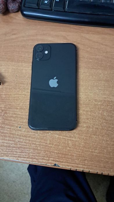 Iphone 11 128 гб емкость 72%