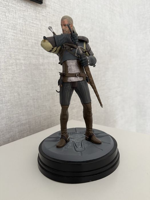 Ведьмак (Witcher) фигурка