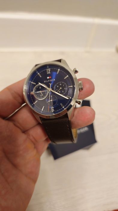 Часы наручные Tommy Hilfiger