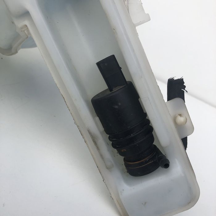 Vas lichid parbriz vw Passat B6 limuzina/Combi 2006-2010