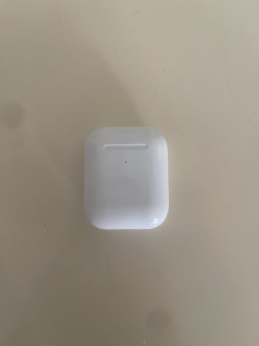 AirPods оригинал продаю за пять тыщ
