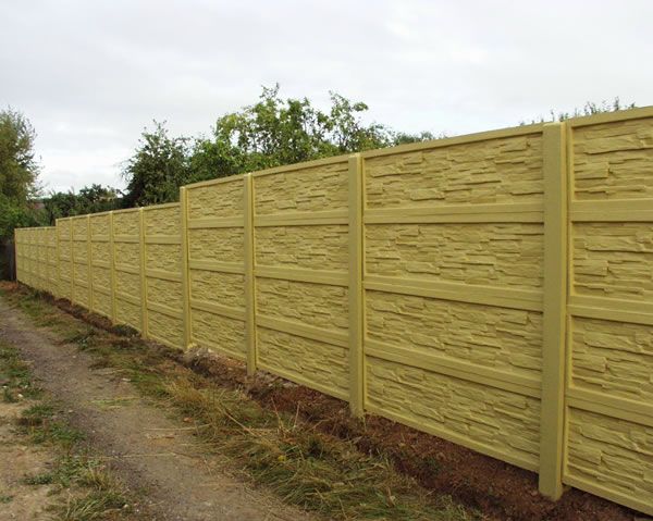 Gard simplu din panouri , placi din beton armat TRANSPORT