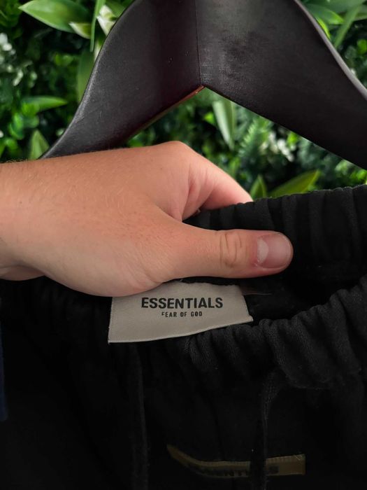 Trening Essentials Fear of God Negru
