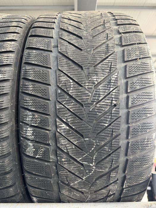 Anvelope 295/30/22 Vredestein