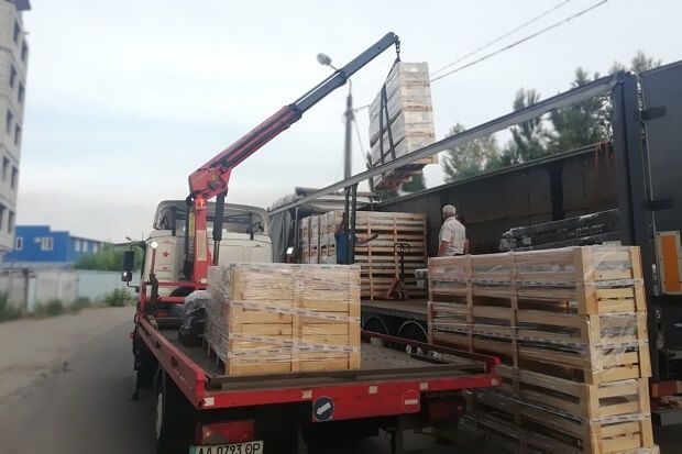 Манипулятор, услуги манипулятора, перевозка контейнеров