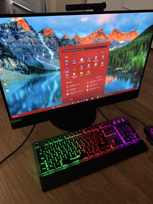 Lenovo intel core i5 gen 9,Display tach 23,8,Windows 11,16gb ram ddr4.