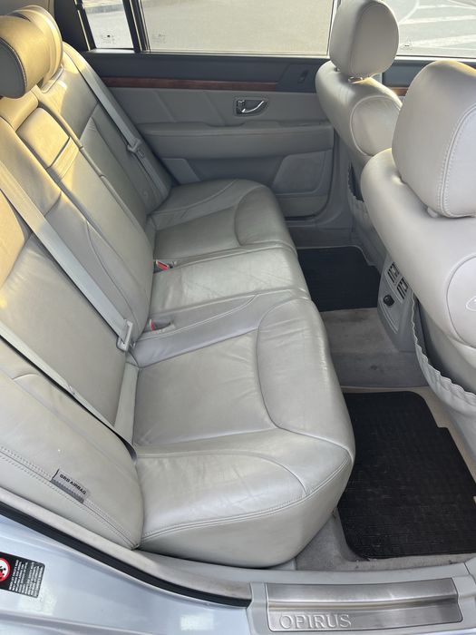 Продавам Kia Opirus