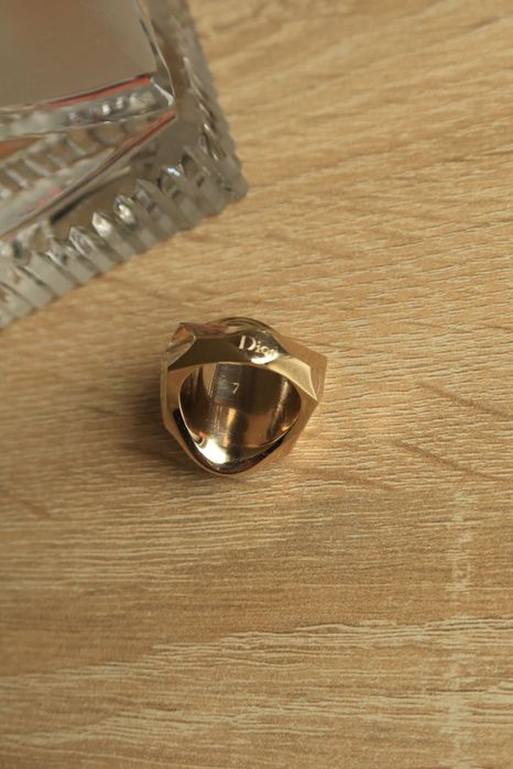 Пръстен на Christian Dior