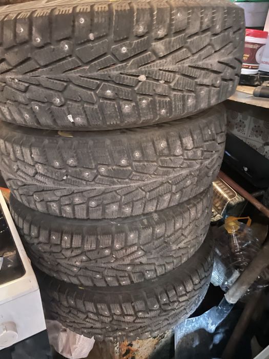 Продам резину с железками