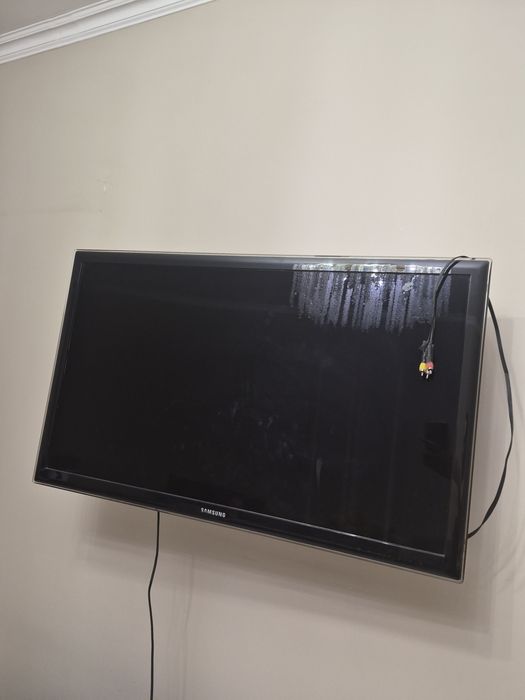 Телевизор samsung