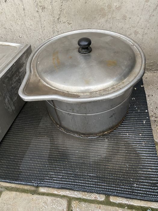 Продам кастрюли нержавеика