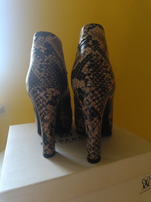 Botine din piele animal print, toc 5 cm, mărimea 37 , folositi