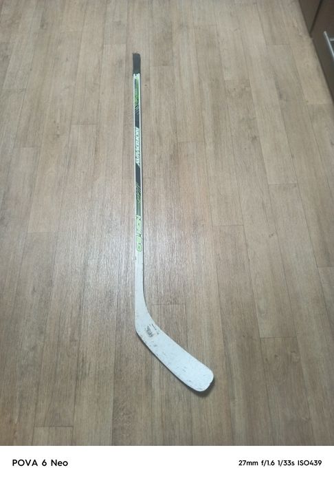 Клюшка хоккейная