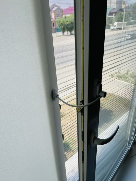 Мосткиная сетки и плиссе