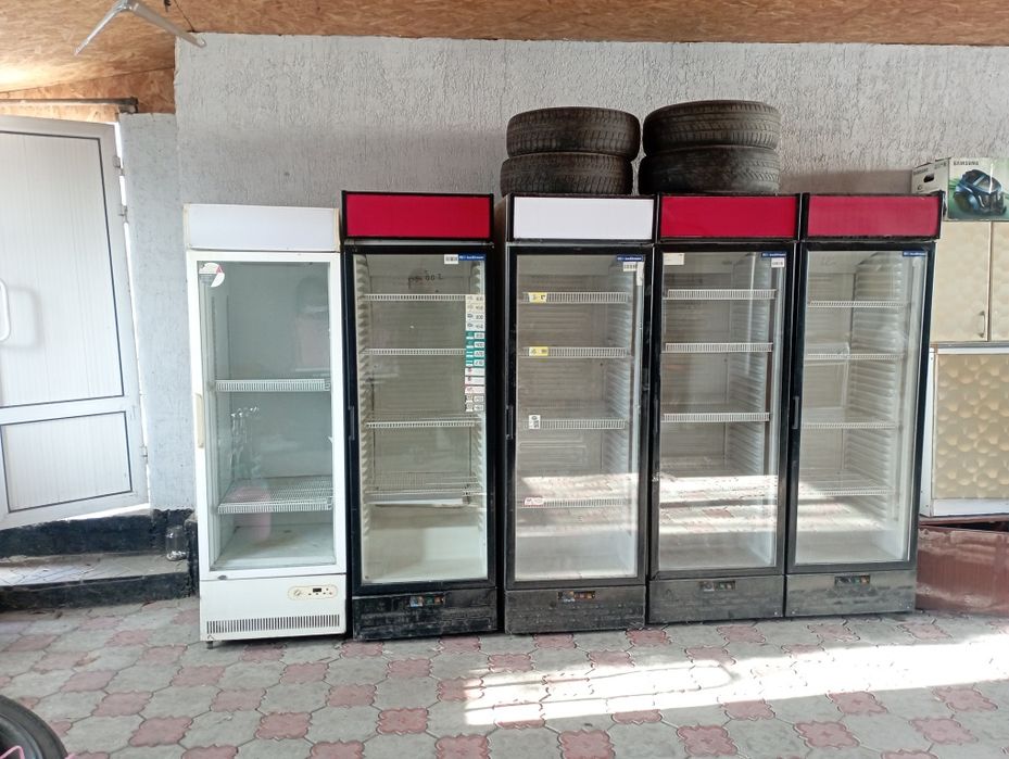 Холодильник витринный,для напитки