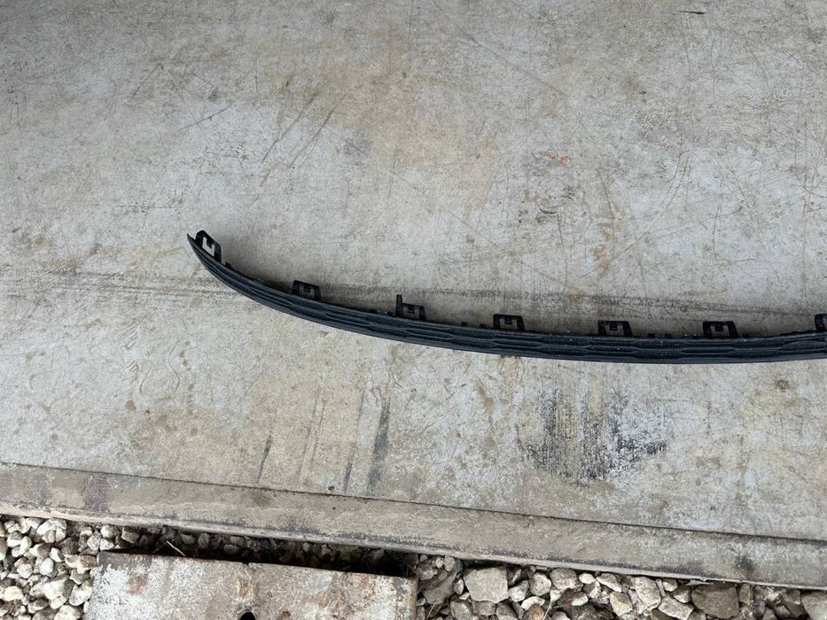 лайсна задна броня за audi a8 d5