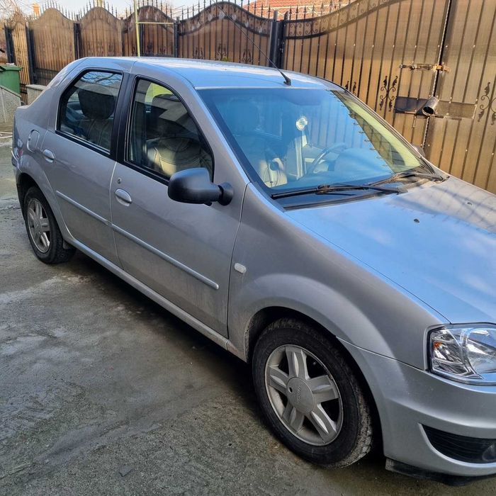 Dacia Logan 1.6 benzina 16v an 2012