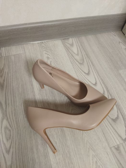 Продам  туфли  женские