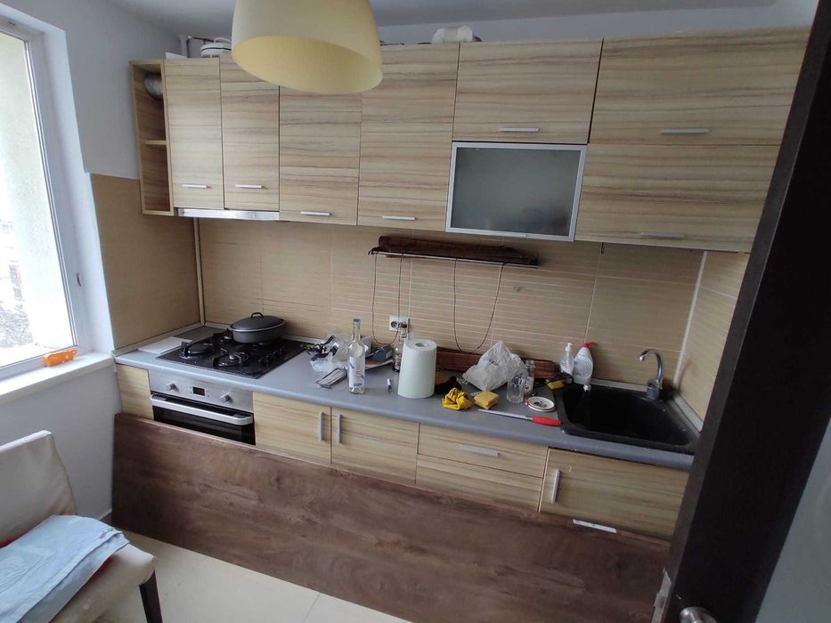 Costin Georgian, 2 camere la 100 m de Metrou