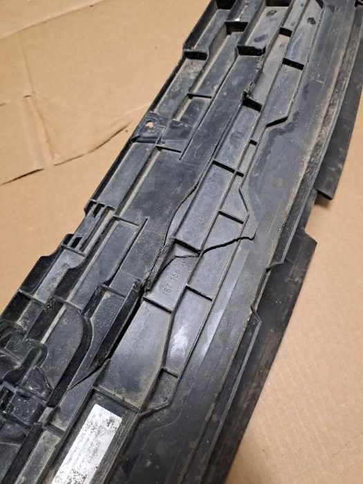 Grila activa inferioara hota clapete Bmw seria 5 G60