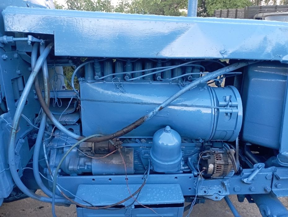 T-40 Traktor idiyal holatda