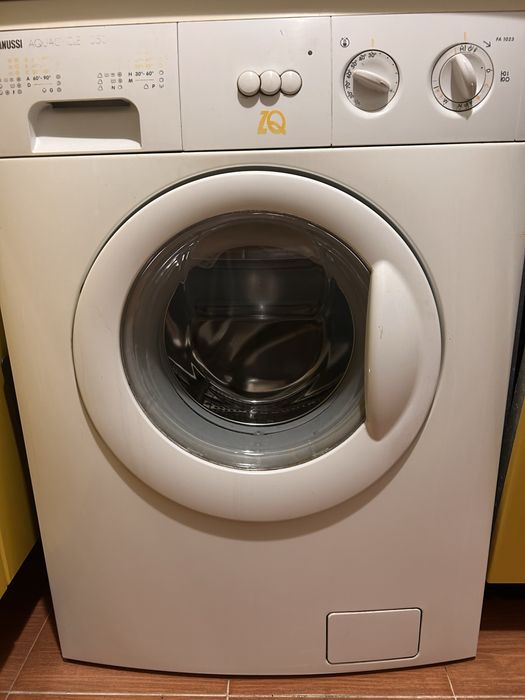 Продам стиральную машинку