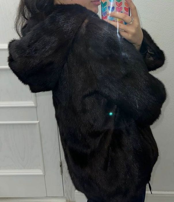 Продам шубу норковую