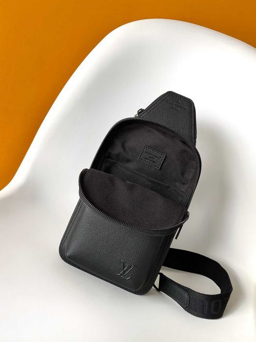 Мъжка чанта Louis Vuitton – черна, налична