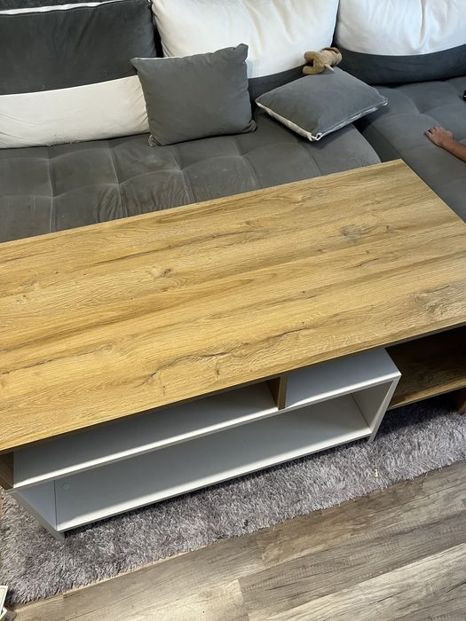 Ъглов диван и масичка за хол с подарък килим