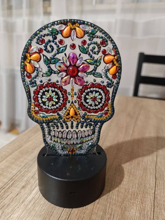 Светильник-ночник череп