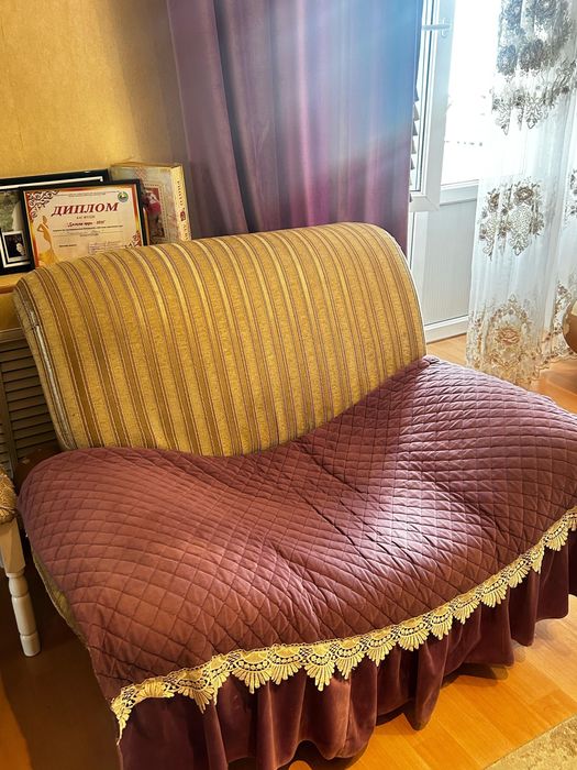 Диван и два кресла