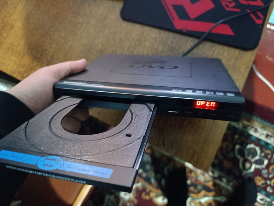 DVD Samsung Sotiladi. Двд продается.