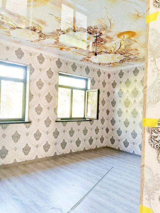 Hovli sotiladi 4 xonali uy sotiladi 2.5 sotix YASHASHGA TAYYOR