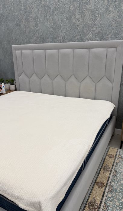 Продам кровать Esterle с премиум матрасом ormatek