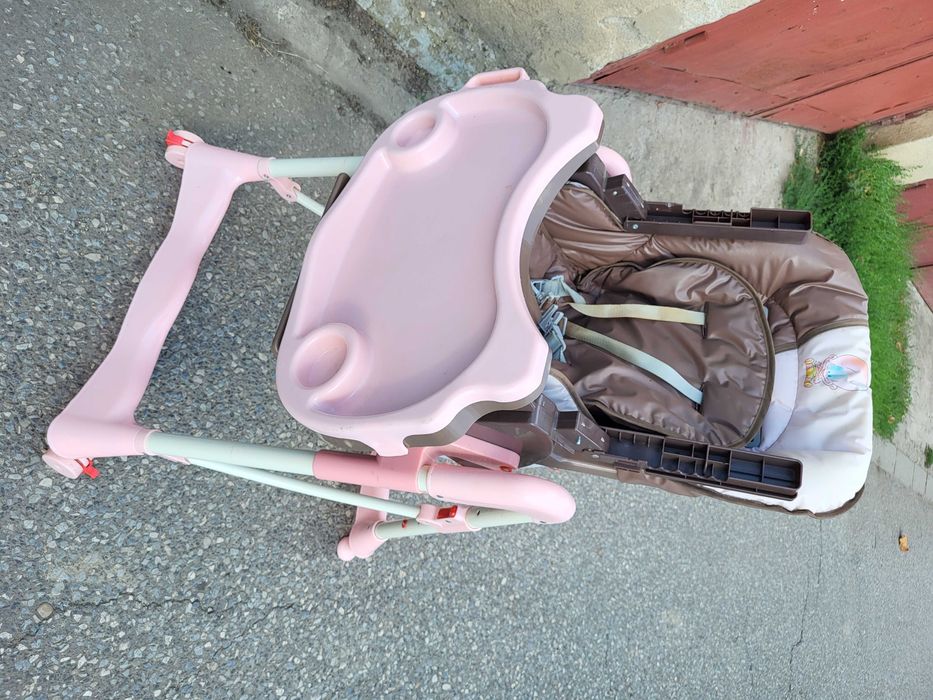 Vând scaun de masă pentru bebe