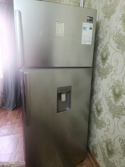 Продам холодильники и морозильник